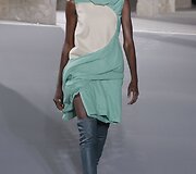 &bdquo;Rick Owens&ldquo; 2016 m. rudens-žiemos kolekcijos modelis