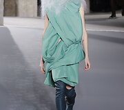 &bdquo;Rick Owens&ldquo; 2016 m. rudens-žiemos kolekcijos modelis