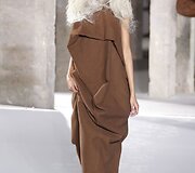 &bdquo;Rick Owens&ldquo; 2016 m. rudens-žiemos kolekcijos modelis
