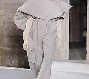 &bdquo;Rick Owens&ldquo; 2016 m. rudens-žiemos kolekcijos modelis