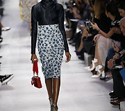 &bdquo;Christian Dior&ldquo; 2016 m. rudens-žiemos kolekcijos modelis