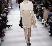 &bdquo;Christian Dior&ldquo; 2016 m. rudens-žiemos kolekcijos modelis