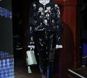 &bdquo;Kenzo&ldquo; 2016 m. rudens-žiemos kolekcijos modelis
