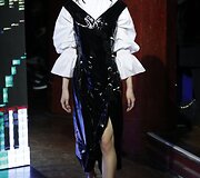 &bdquo;Kenzo&ldquo; 2016 m. rudens-žiemos kolekcijos modelis