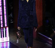 &bdquo;Kenzo&ldquo; 2016 m. rudens-žiemos kolekcijos modelis
