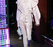&bdquo;Kenzo&ldquo; 2016 m. rudens-žiemos kolekcijos modelis