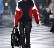 &bdquo;Louis Vuitton&ldquo; 2016 m. rudens-žiemos kolekcijos modelis
