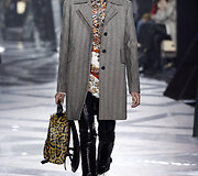 &bdquo;Louis Vuitton&ldquo; 2016 m. rudens-žiemos kolekcijos modelis