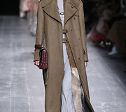 &bdquo;Valentino&ldquo; 2016 m. rudens-žiemos kolekcijos modelis