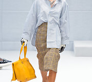 &bdquo;Balenciaga&ldquo; 2016 m. rudens-žiemos kolekcijos modelis