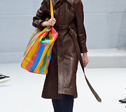 &bdquo;Balenciaga&ldquo; 2016 m. rudens-žiemos kolekcijos modelis