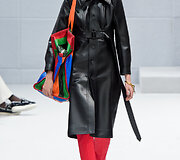 &bdquo;Balenciaga&ldquo; 2016 m. rudens-žiemos kolekcijos modelis