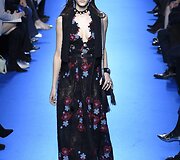 &bdquo;Elie Saab&ldquo; 2016 m. rudens-žiemos kolekcijos modelis