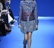 &bdquo;Elie Saab&ldquo; 2016 m. rudens-žiemos kolekcijos modelis