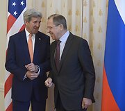 Johnas Kerry susitiko su Sergejumi Lavrovu