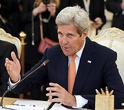 Johnas Kerry susitiko su Sergejumi Lavrovu