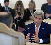 Johnas Kerry susitiko su Sergejumi Lavrovu