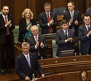 Kosovo ekspremjeras Thaci prisaikdintas &scaron;alies prezidentu