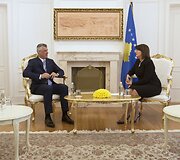 Kosovo ekspremjeras Thaci prisaikdintas &scaron;alies prezidentu