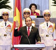 Vietnamo parlamentas prisaikdino naująjį premjerą