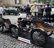 Japonijos klasikinių automobilių festivalis Tokijuje
