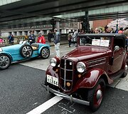 Japonijos klasikinių automobilių festivalis Tokijuje