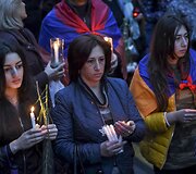 Armėnijoje į demonstraciją dėl neramumų Kalnų Karabache susirinko tūkstančiai