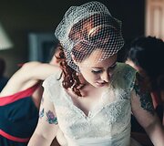 Tatuiruotos nuotakos laužo stereotipus
