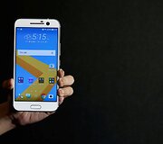 Naujasis HTC 10 i&scaron;manusis telefonas