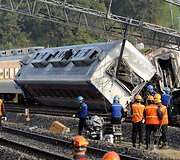 Keleivinio traukinio avarija Pietų Korėjoje