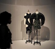 Mada ma&scaron;inų amžiuje &ndash; paroda &bdquo;Manus x Machina: Fashion in an Age of Technology&ldquo; Niujorke