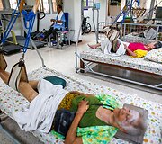 Tam, kad pasirūpintų savo senstančiais artimaisiais tailandiečiai i&scaron;leidžia beveik trečdalį savo pajamų