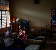 Tam, kad pasirūpintų savo senstančiais artimaisiais tailandiečiai i&scaron;leidžia beveik trečdalį savo pajamų