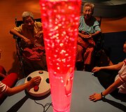Tam, kad pasirūpintų savo senstančiais artimaisiais tailandiečiai i&scaron;leidžia beveik trečdalį savo pajamų