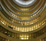 Kinijos technologijų kompanijų darbuotojai miega, valgo ir kartais gyvena darbe
