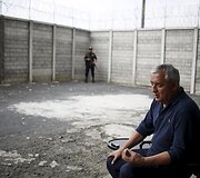 Jorge Dan Lopezas duoda interviu laukdamas teismo