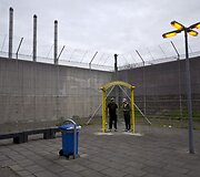Pabėgėliai ir migrantai Nyderlanduose apgyvendinti buvusio kalėjimo patalpose