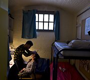 Pabėgėliai ir migrantai Nyderlanduose apgyvendinti buvusio kalėjimo patalpose