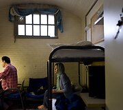 Pabėgėliai ir migrantai Nyderlanduose apgyvendinti buvusio kalėjimo patalpose