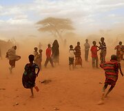 Didžiausioje pasaulyje pabėgėlių stovykloje Kenijoje glaudžiasi 350 tūkst. somaliečių