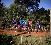 Didžiajame Lūžių slėnyje Kenijoje olimpiniam auksui treniruojasi Kenijos ir užsienio atletai