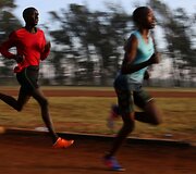 Didžiajame Lūžių slėnyje Kenijoje olimpiniam auksui treniruojasi Kenijos ir užsienio atletai