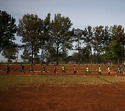 Didžiajame Lūžių slėnyje Kenijoje olimpiniam auksui treniruojasi Kenijos ir užsienio atletai