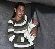 Idomeni pabėgėlių stovykloje gimę kūdikiai