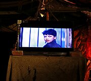 Po tiltu Delyje įkurtas kino teatras žemiausių kastų atstovams