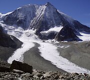 Alpėse esantis Monblanas &ndash; auk&scaron;čiausias Vakarų Europos kalnas