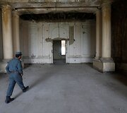Apgriauti Darulamano rūmai Afganistane
