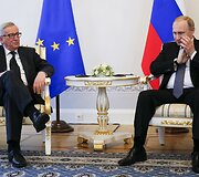 Rusijos prezidentas Vladimiras Putinas penktadienį ekonomikos forume Sankt Peterburge