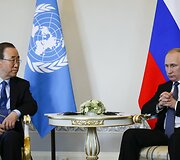 Rusijos prezidentas Vladimiras Putinas penktadienį ekonomikos forume Sankt Peterburge