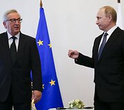 Rusijos prezidentas Vladimiras Putinas penktadienį ekonomikos forume Sankt Peterburge